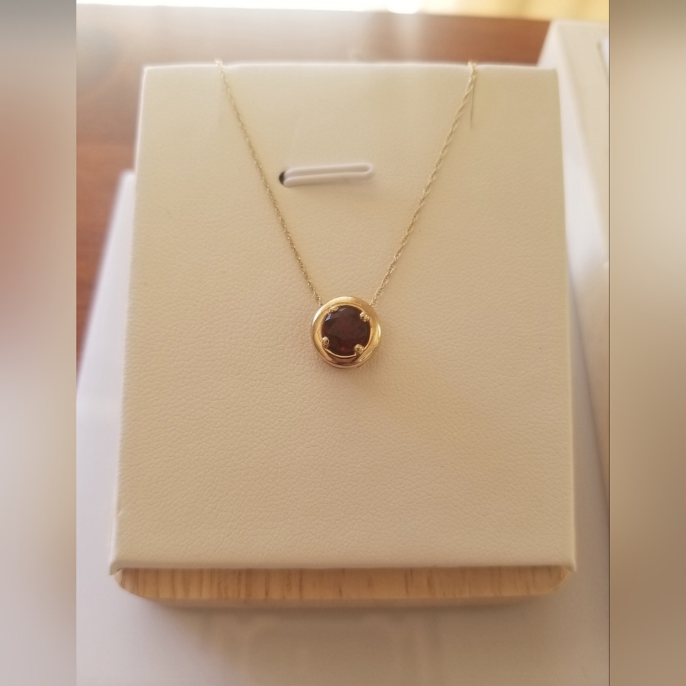 10K Gold Garnet Pendant Necklace - Picture 8 of 12